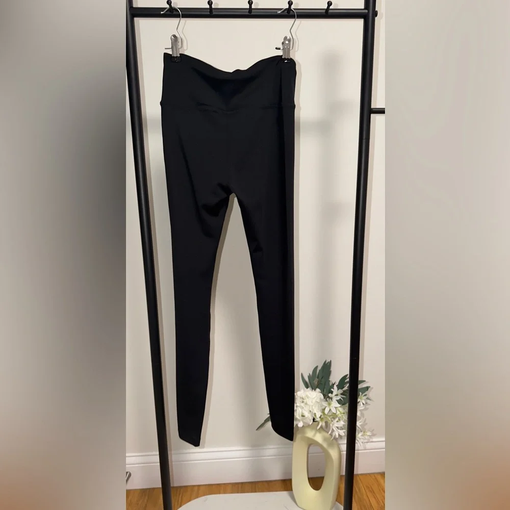 NWT |Lou & Grey Signature Softblend Black High Rise Leggings | Size XS - Picture 5 of 7
